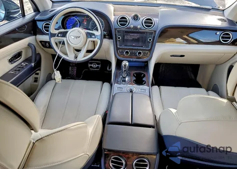 2019 Bentley Bentayga z USA, uszkodzony, nr VIN SJAAM2ZV0KC024966